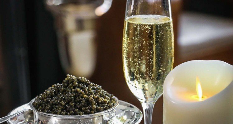 Best-Combination-Caviar-and-Champagne